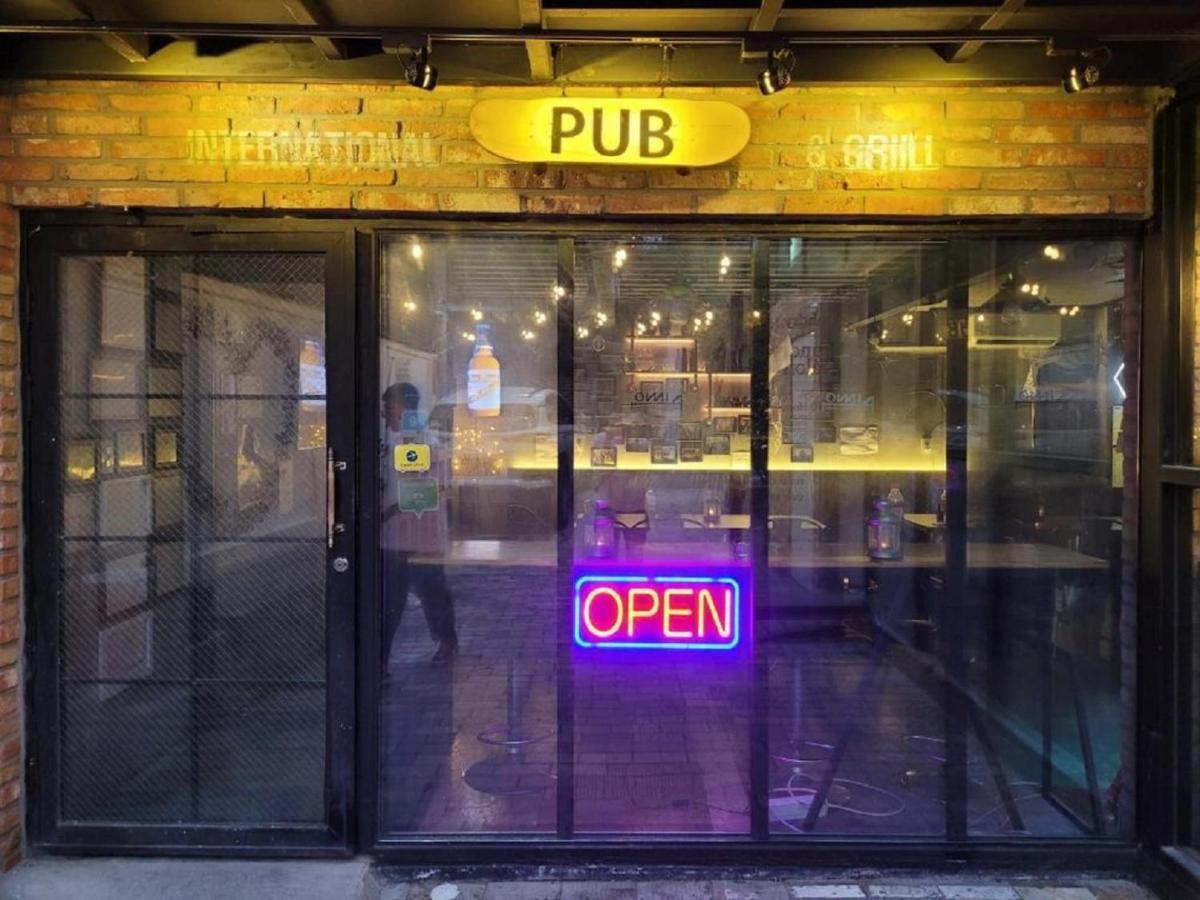 Inno Hostel & Pub Lounge Hongdae Seoul Exterior foto